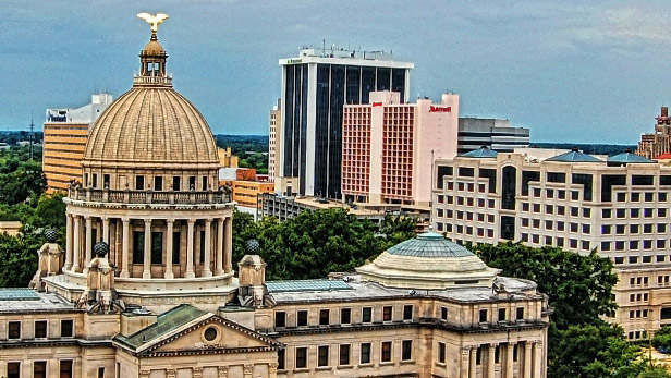 Areal view of the Jackson, MS, state house and surrounding buildings.